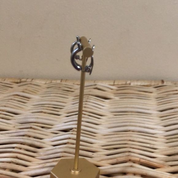 T Tahari Silver Tone Clip On Earrings - Picture 2 of 4